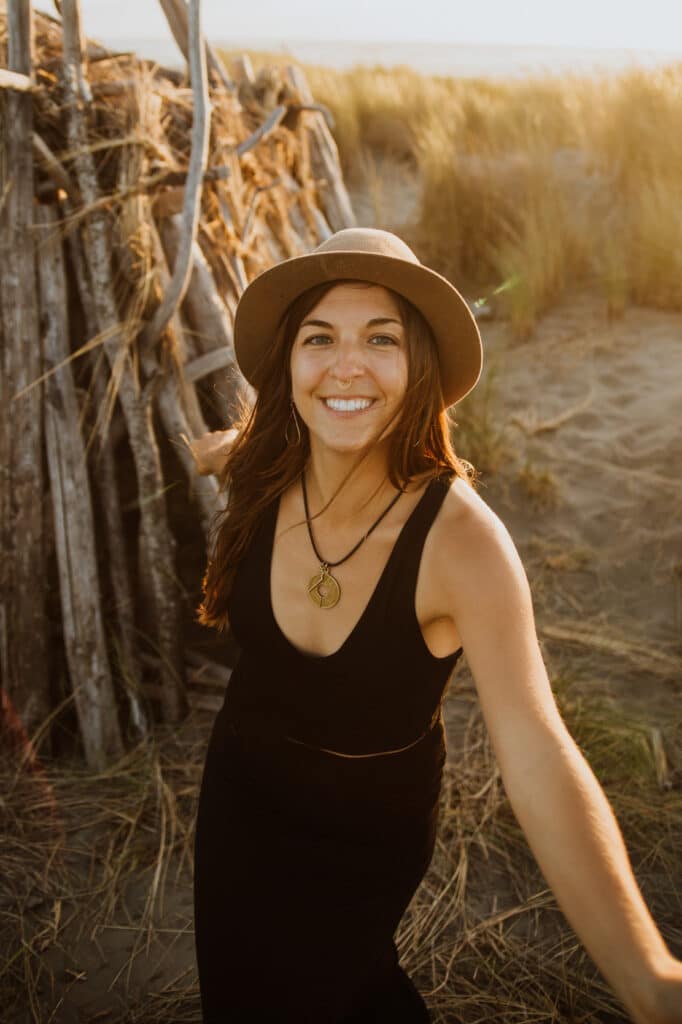 Lauryn Lavandula - Movement, Yoga, Authentic Relating - Lead Facilitator